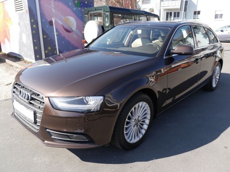 Audi A4 B8,5 Avant 2,0TDi Quattro - drevodekor