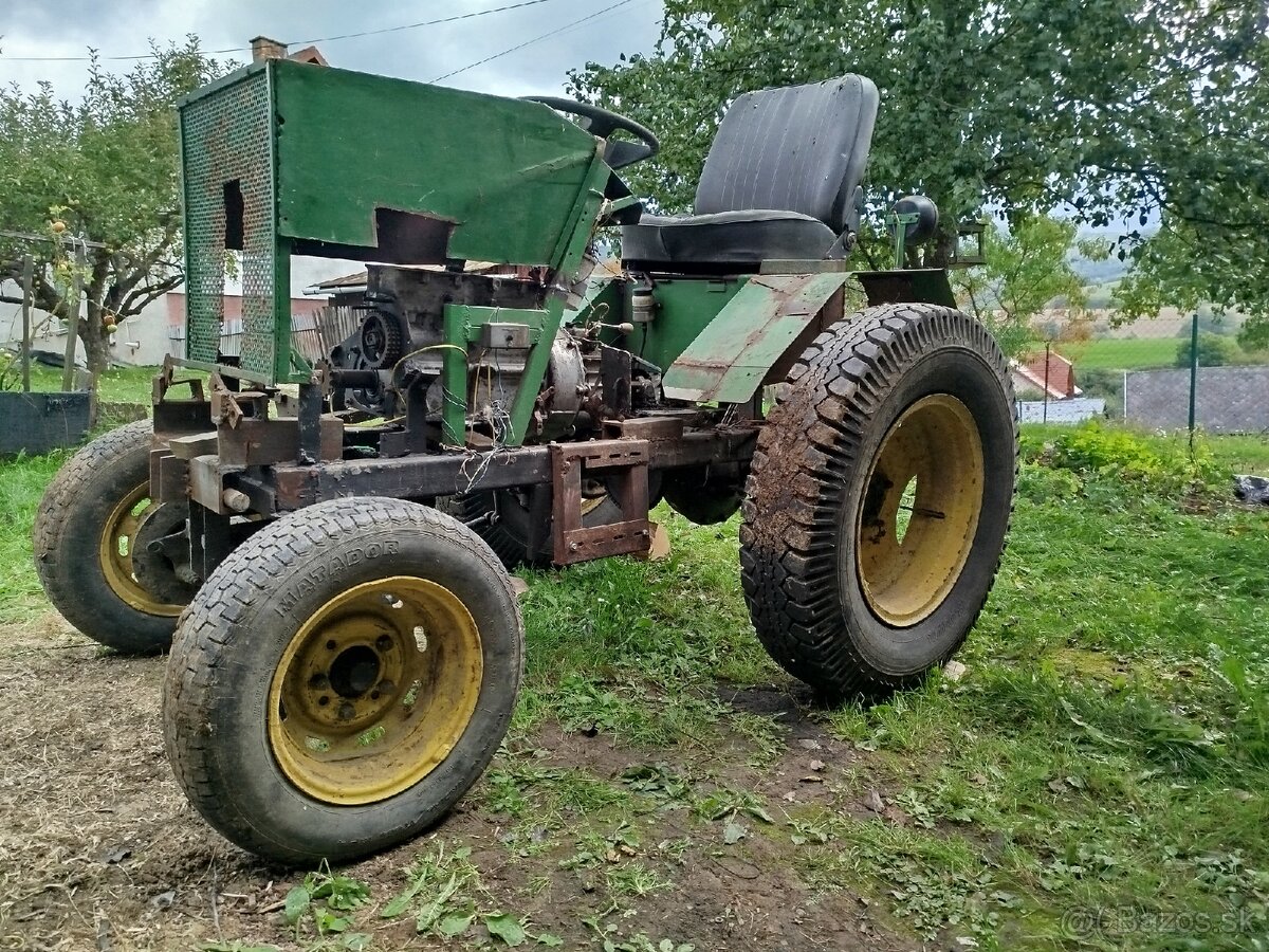 Traktor 1203