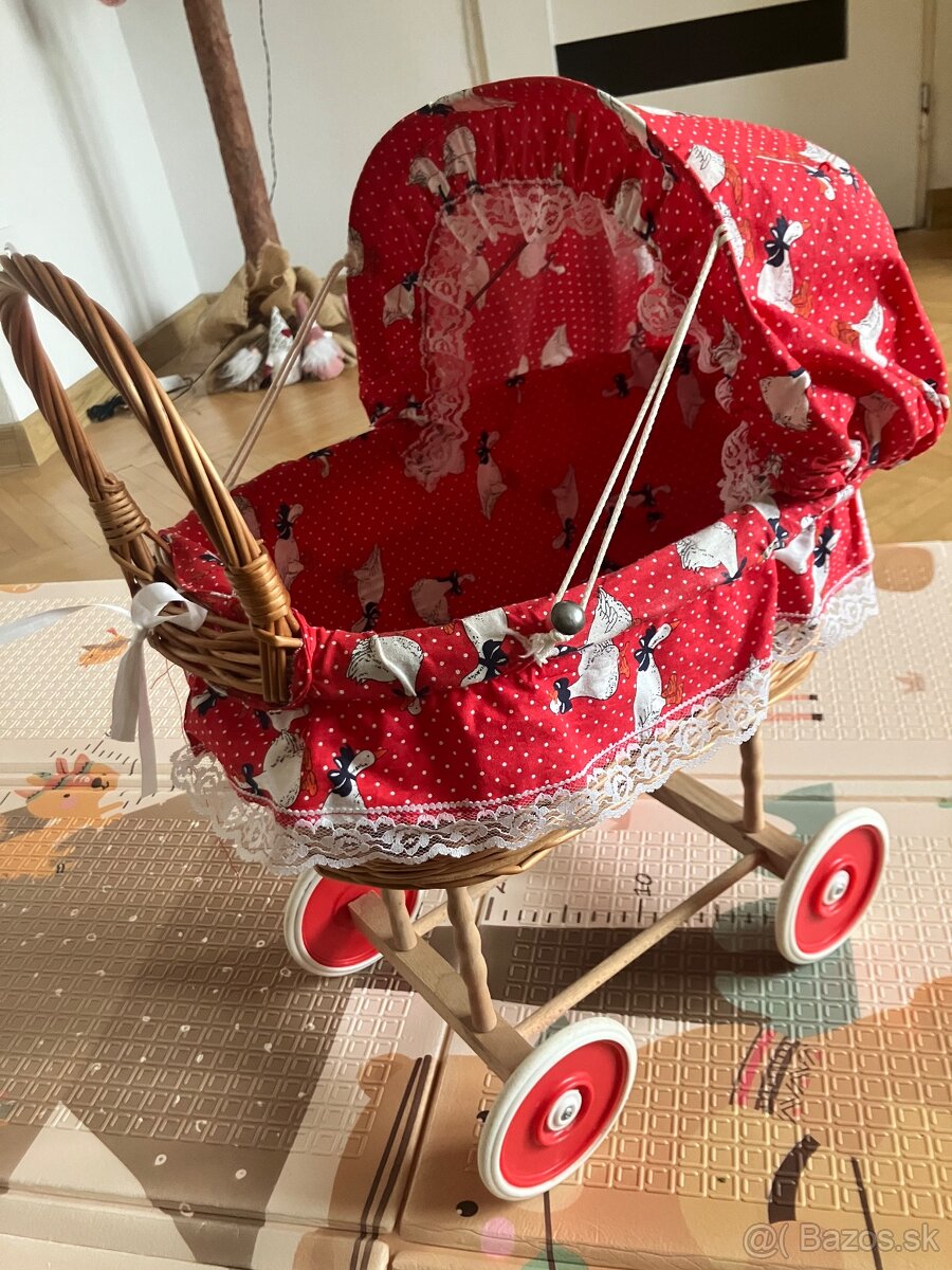 Kočík pre bábiky
