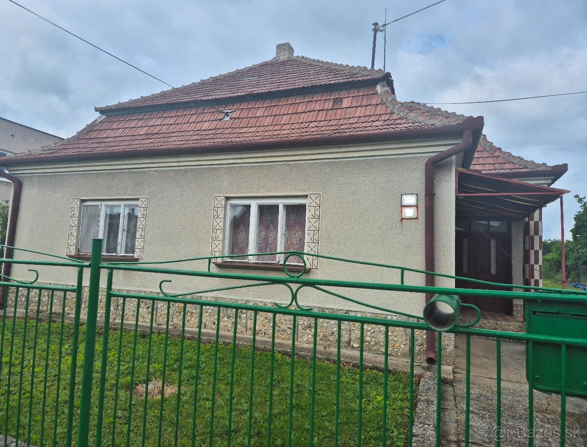 Rodinný dom na predaj v Pribete.