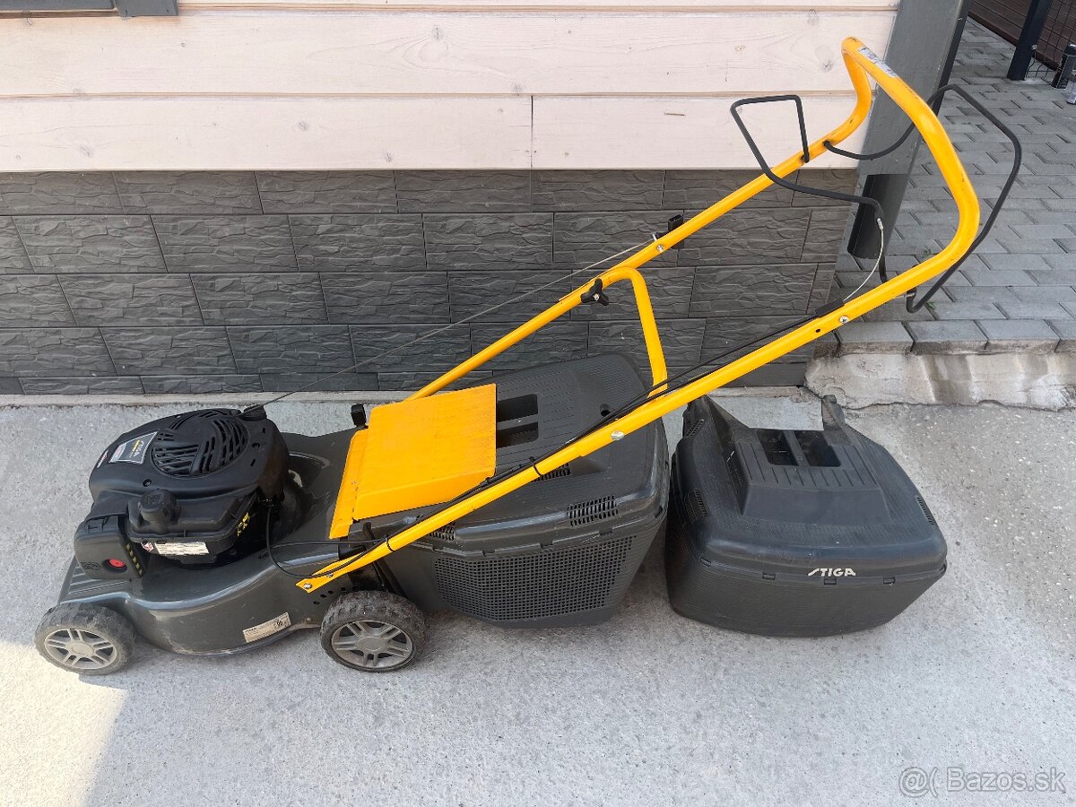 Kosačka STIGA Collector 46 SB