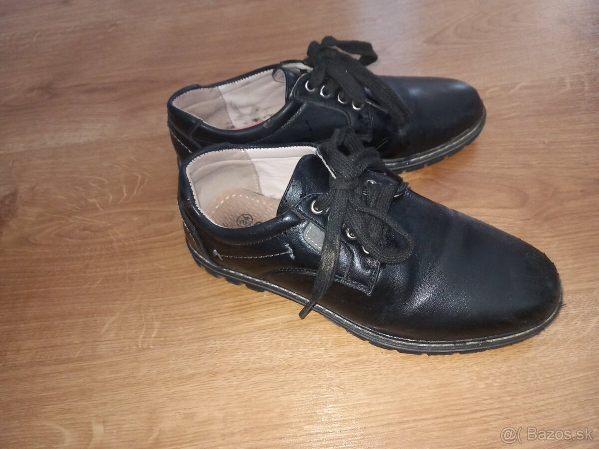 Topánky sviatočné chlapčenské č. 34