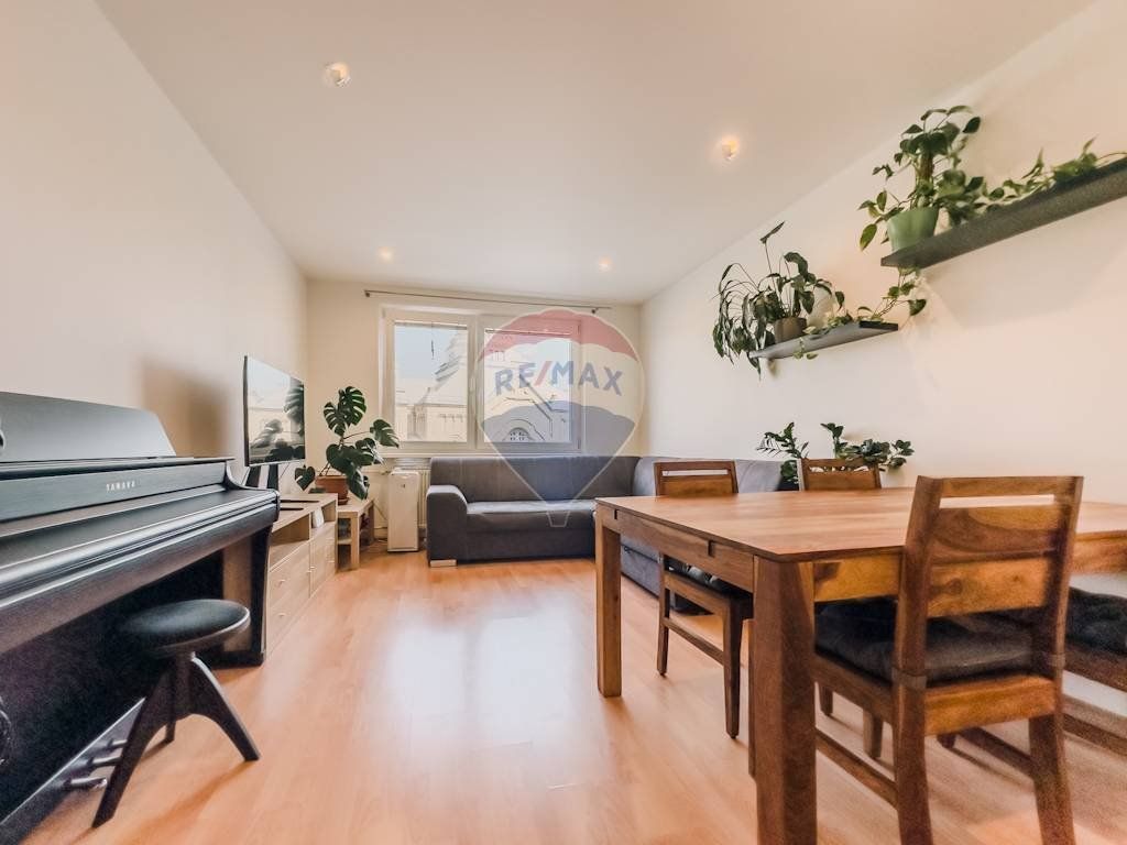 REZERVOVANÉ 3 izbový byt s balkónom | Adyho - NA PREDAJ