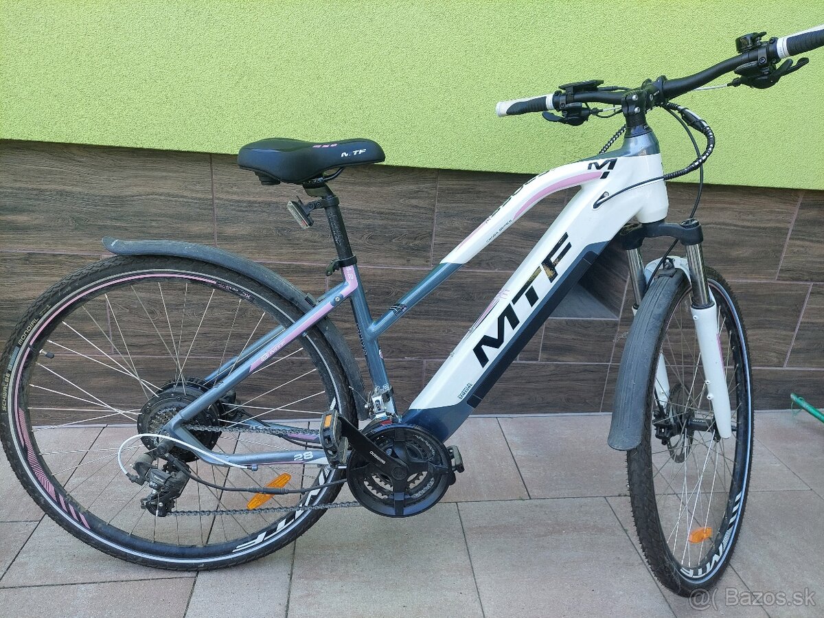 Krosový elektrobicykel MTF Cross 4.2 W