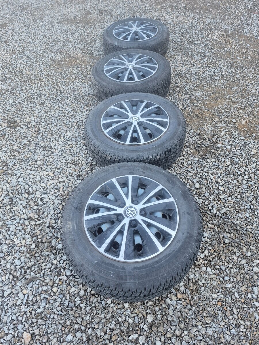 Predám disky T5 5x120 R16 obuté zimne pneu