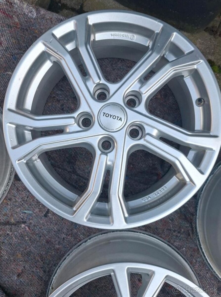 alu  kola  TOYOTA