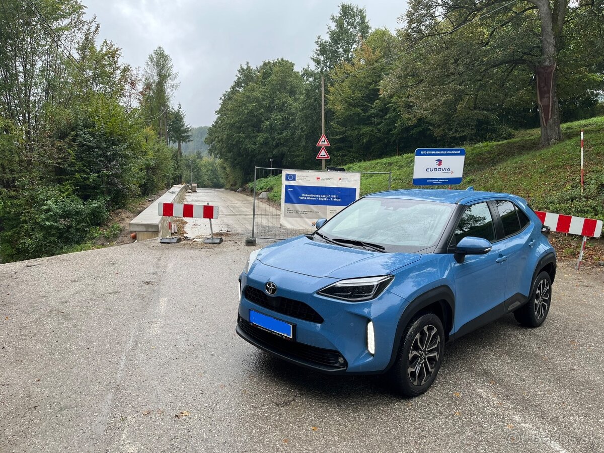 Predám Toyota Yaris Cross benzin