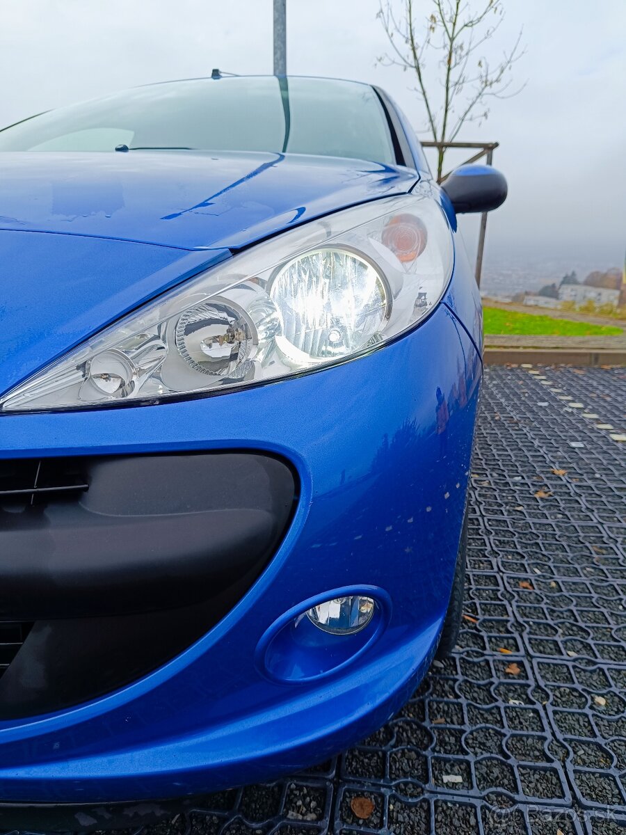 Peugeot 206+ 1.4 benzín