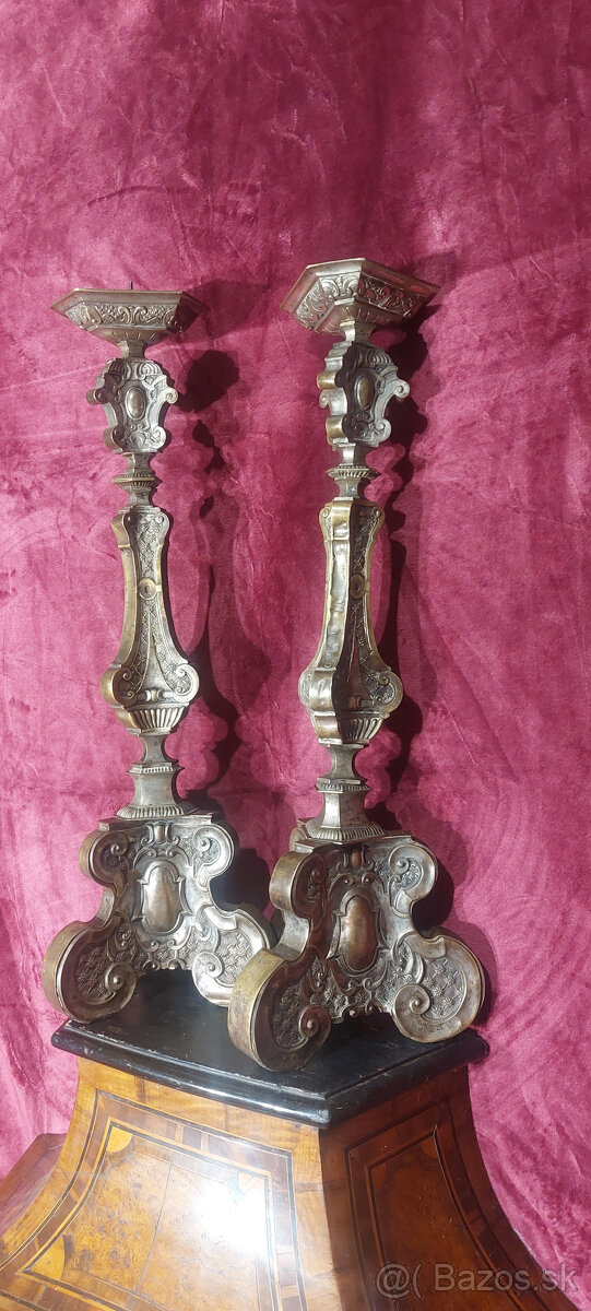 DVOJICA BAROKOV7CH SVIETNIKOU Z 18 st.