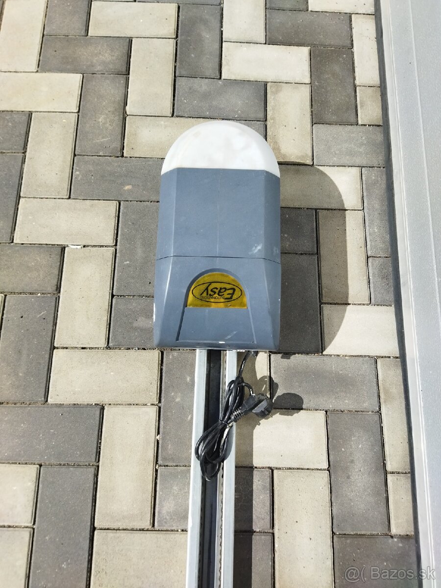 Pohon na garážovú bránu