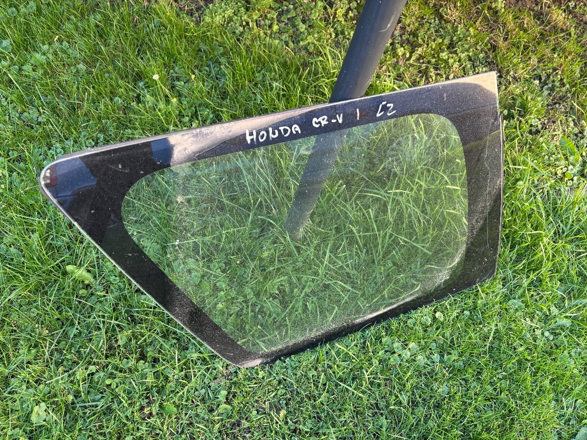 Honda CR-V bočné sklá