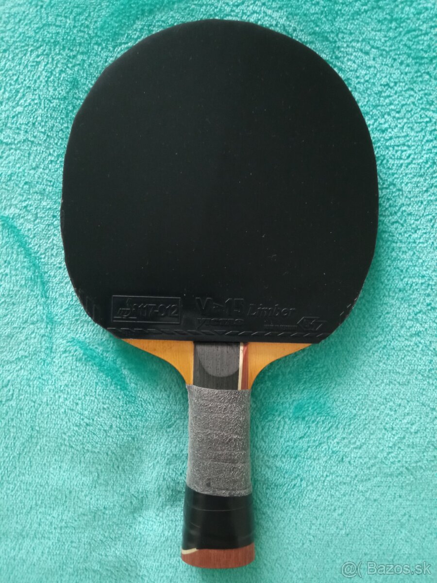 Raketa na stolný tenis