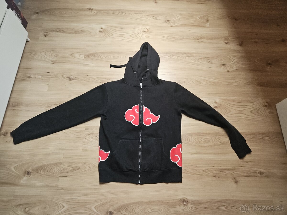 Akatsuki mikina, M