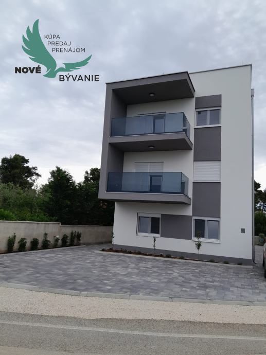 Na predaj apartmán v novostavbe s výhľadom na more - Vir - C