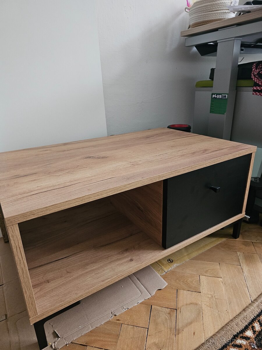 Konferenčný stolík