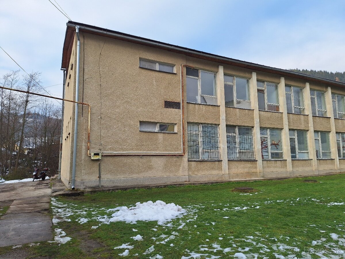 Realizácia fasády, cca 700 m2, Lazy pod Makytou
