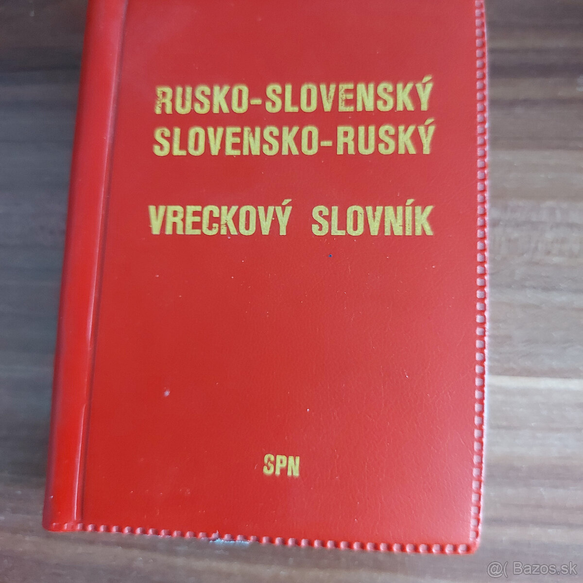 Predám RUSKO SLOVENSKÝ SLOVNIK