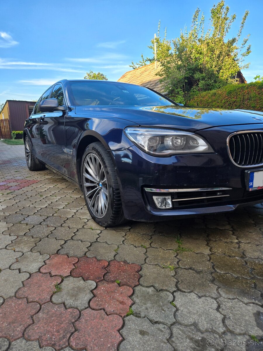 BMW 750i xdrive 330kw
