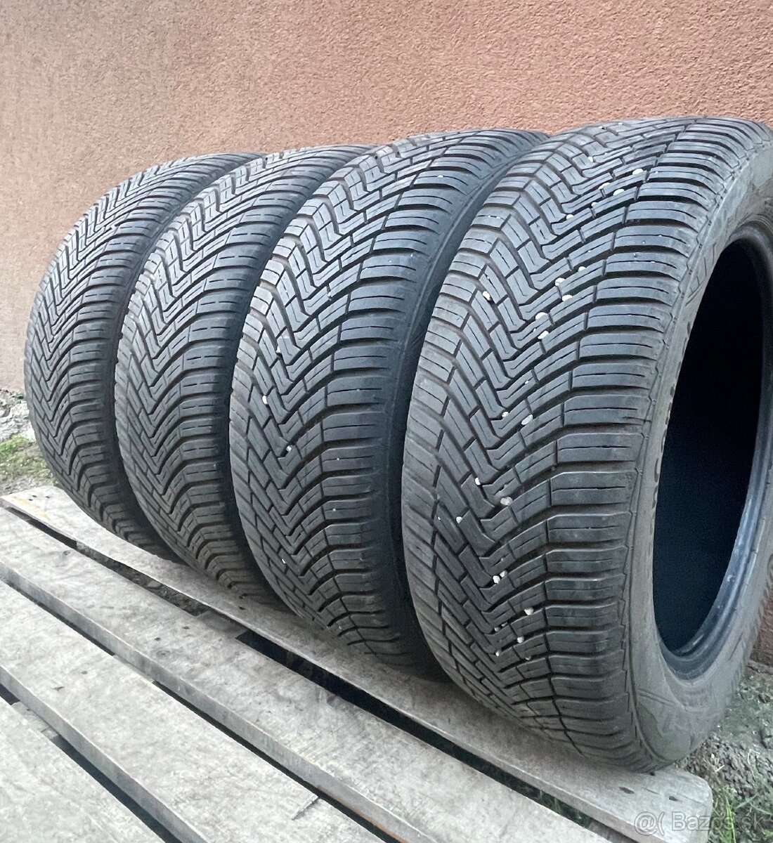 Continental 205/55 R16 celoročné