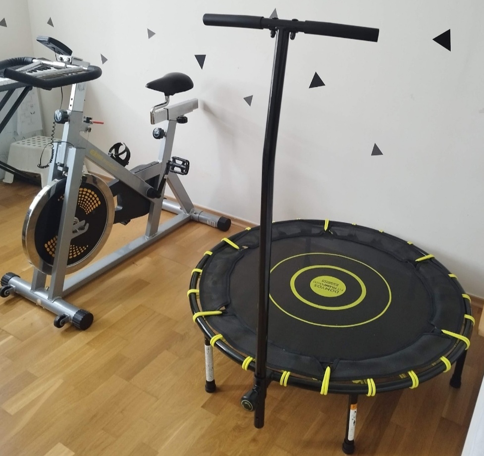 TRAMPO500 NA FITNESS S DRŽADLOM