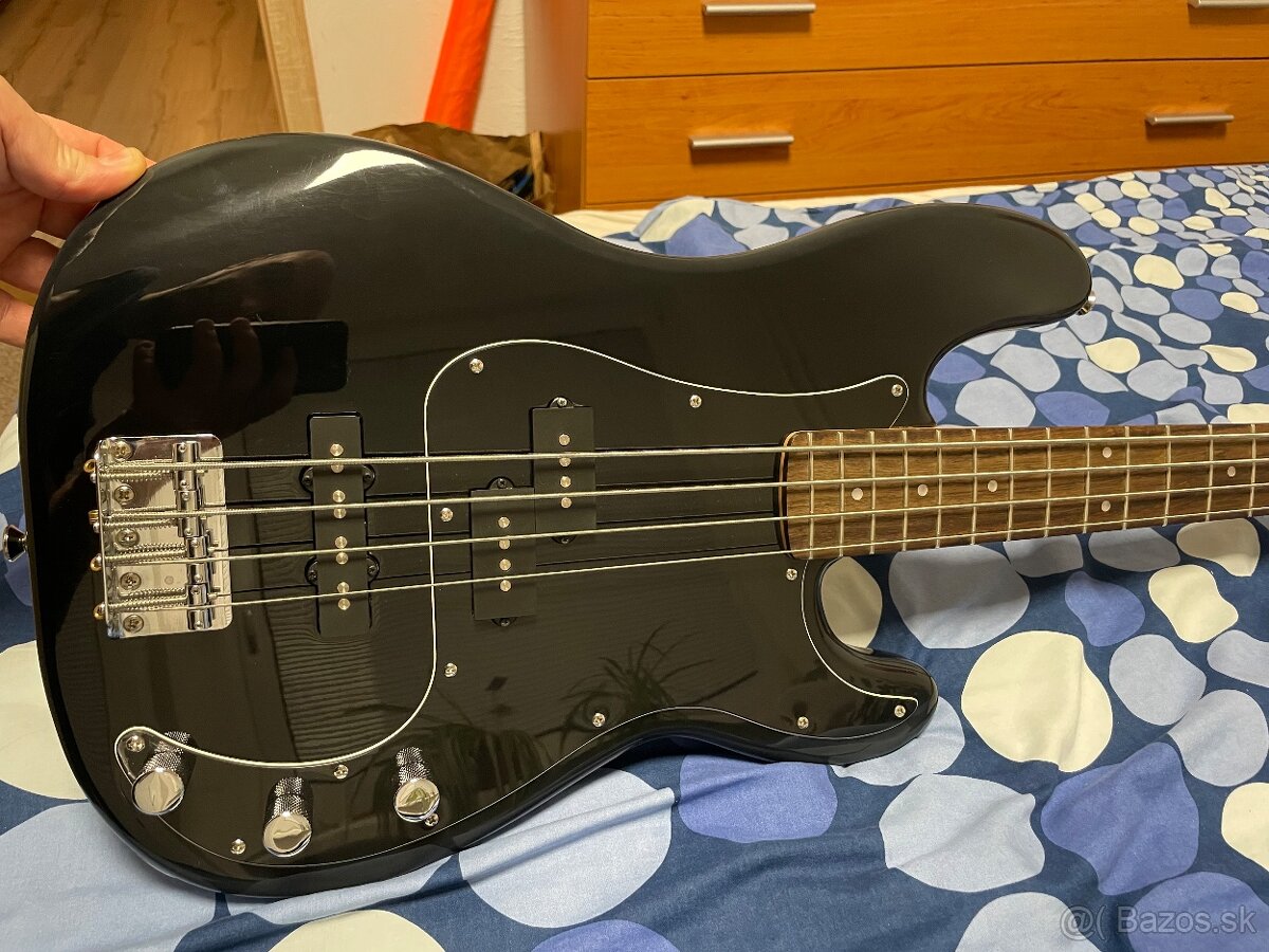 Basgitara Fender Squier Precision