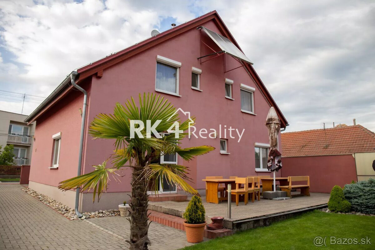 RK4 - NA PREDAJ - Krásny penzión so saunou, športovou halou