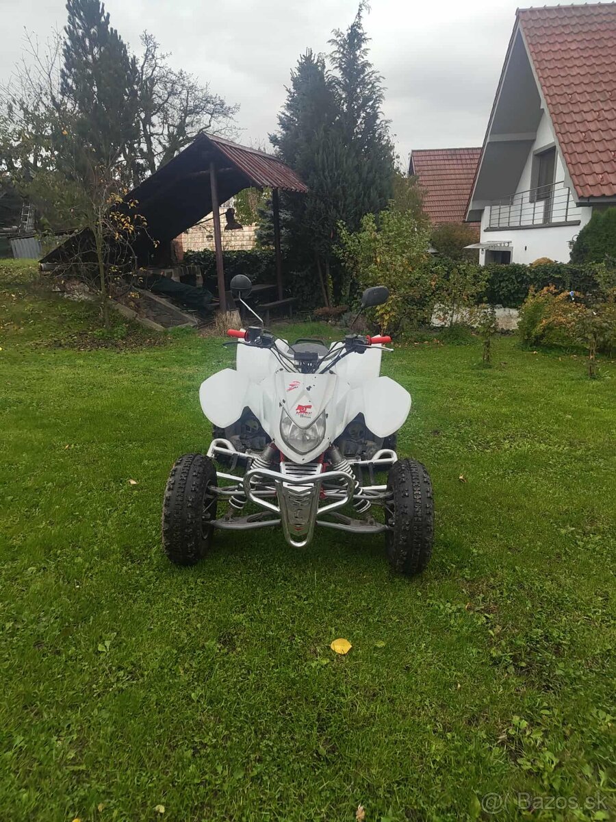 Štvorkolka Tomahawk 400