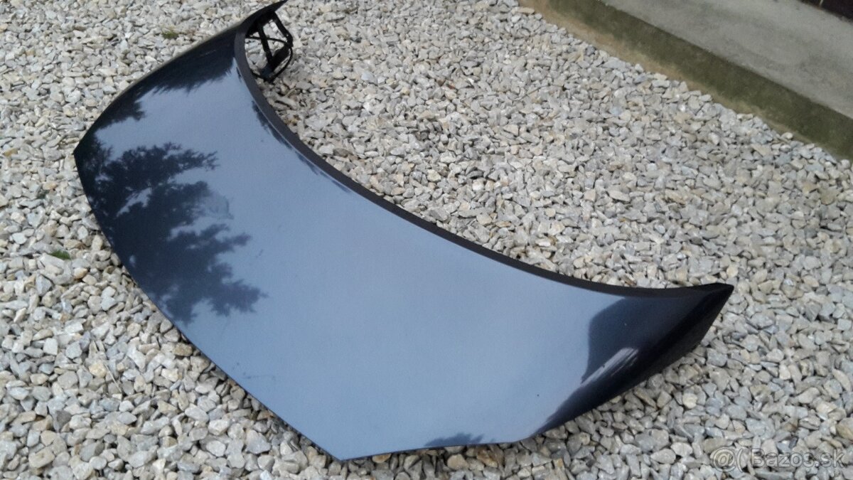 Predná kapota na Renault Scenic II