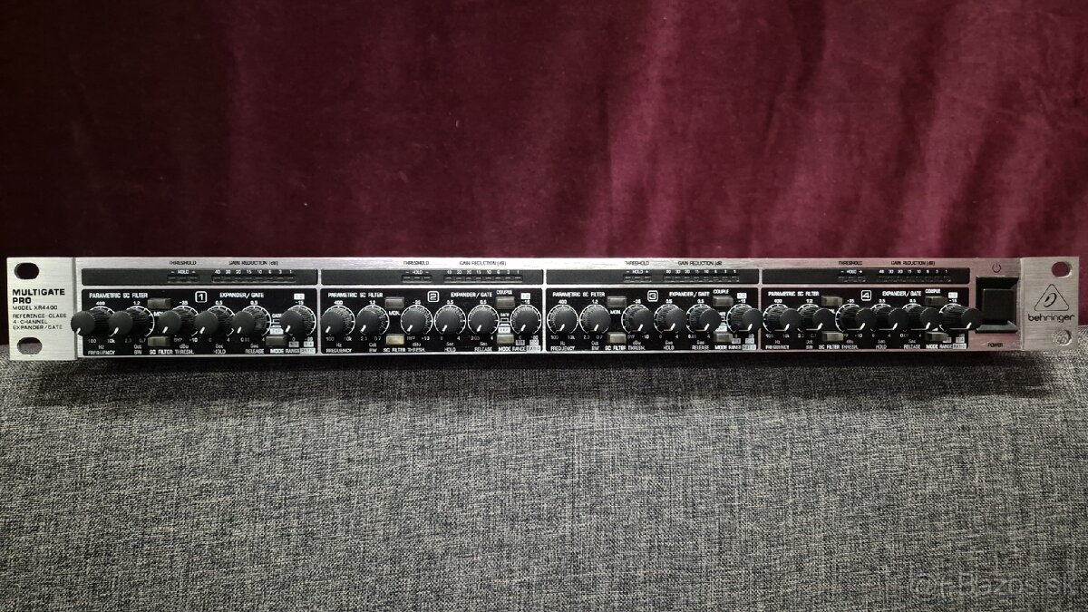 Behringer XR 4400 MULTIGATE PRO