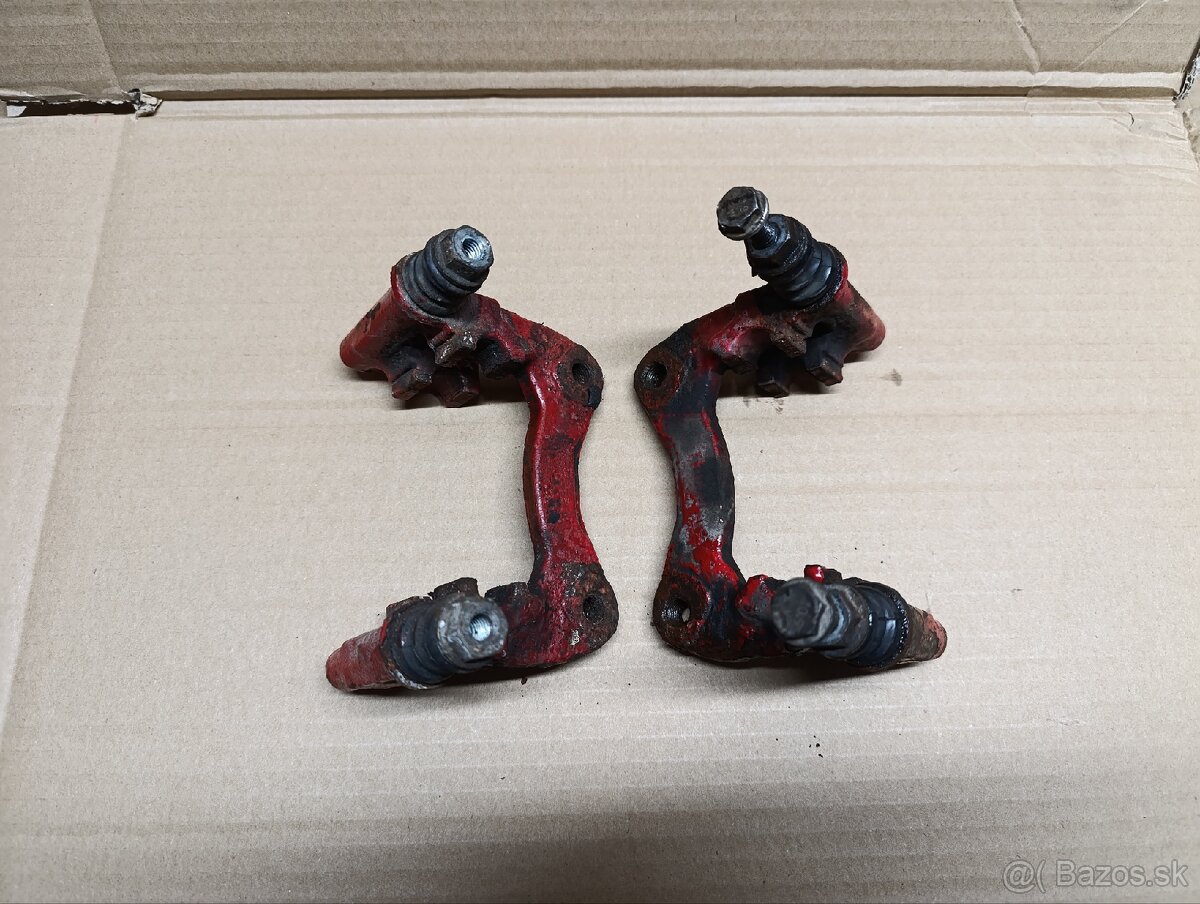 Vw golf Mk3 držiaky strmeňov