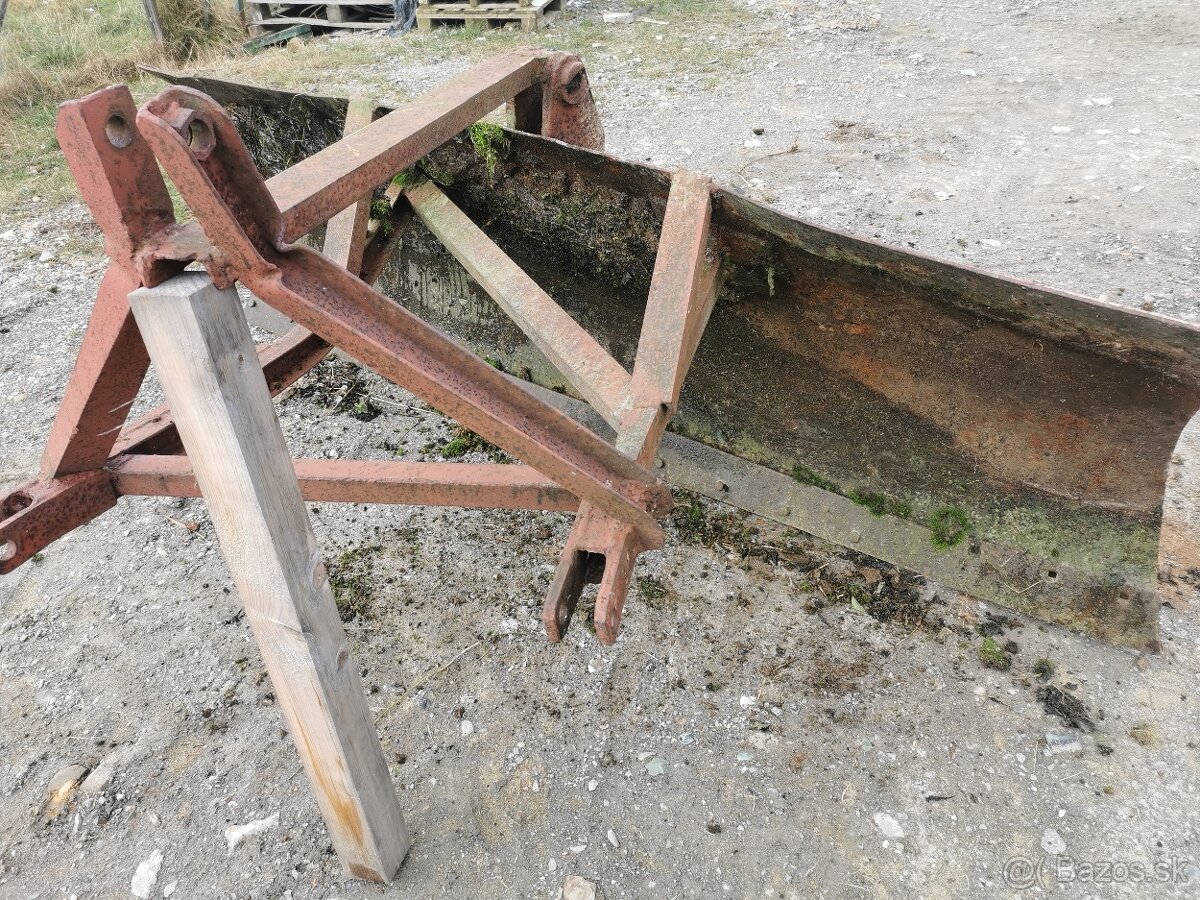 Pluh radlica na sneh