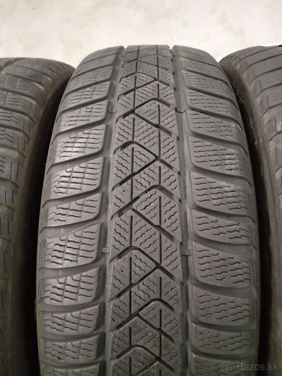 4ks zimne 225/60 R18 104H PIRELLI WINTER SOTTOZERO 3