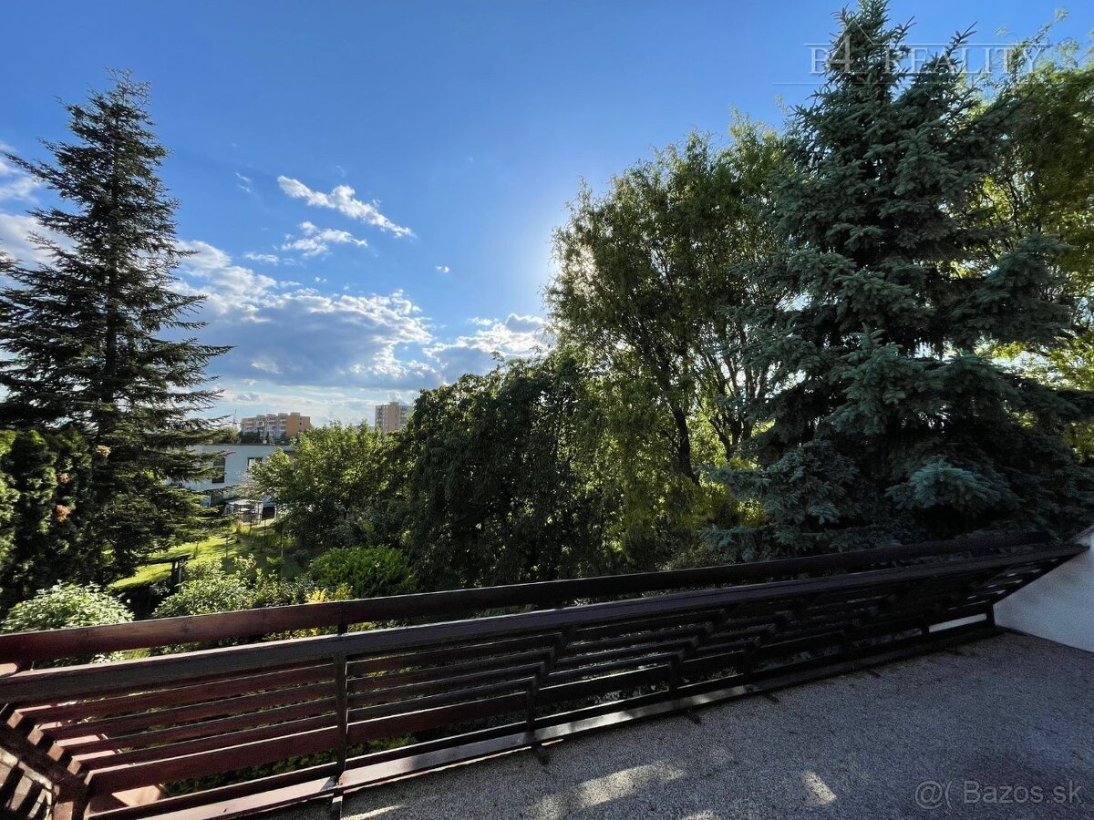 4 izbový byt, 125 m2 + 25 m2 slnečná terasa, garáž, Trenčín,