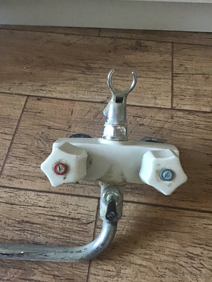 STARá KERAMICKá BATERIA NA VODU