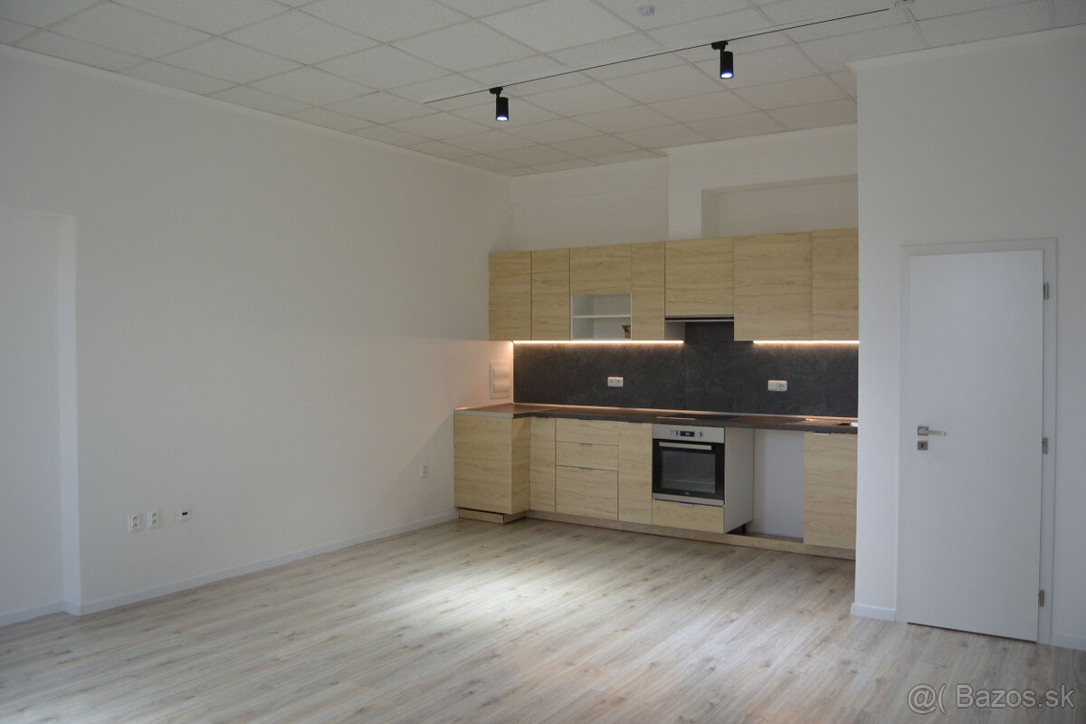 Priestor, kancelária na prenájom