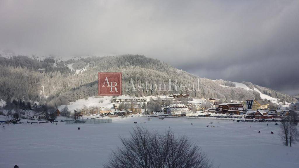 PREDAJ: Rozostavaný apartmánový dom