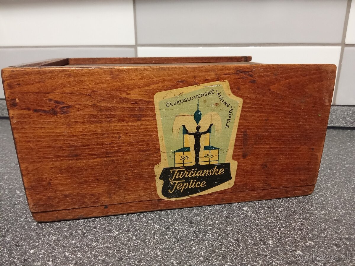 Drevena skrinka/pokladnicka