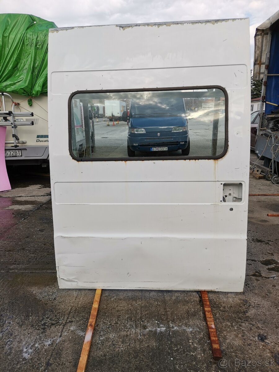 PREDAM NA DODAVKU FIAT DUCATO MAXIK BOCNE POSUVNE DVERE