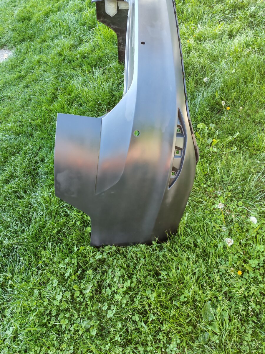 Predám zadný nárazník golf 7 variant