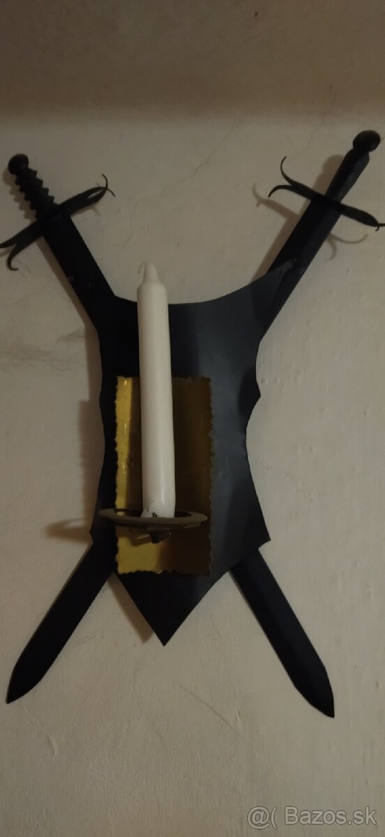 Starší zaujímavý závesný stojan na sviečku