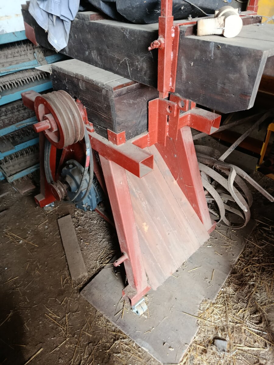 Sečkáreň na elektrický pohon