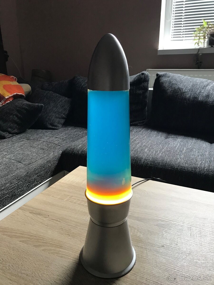 Lavová lampa farebná