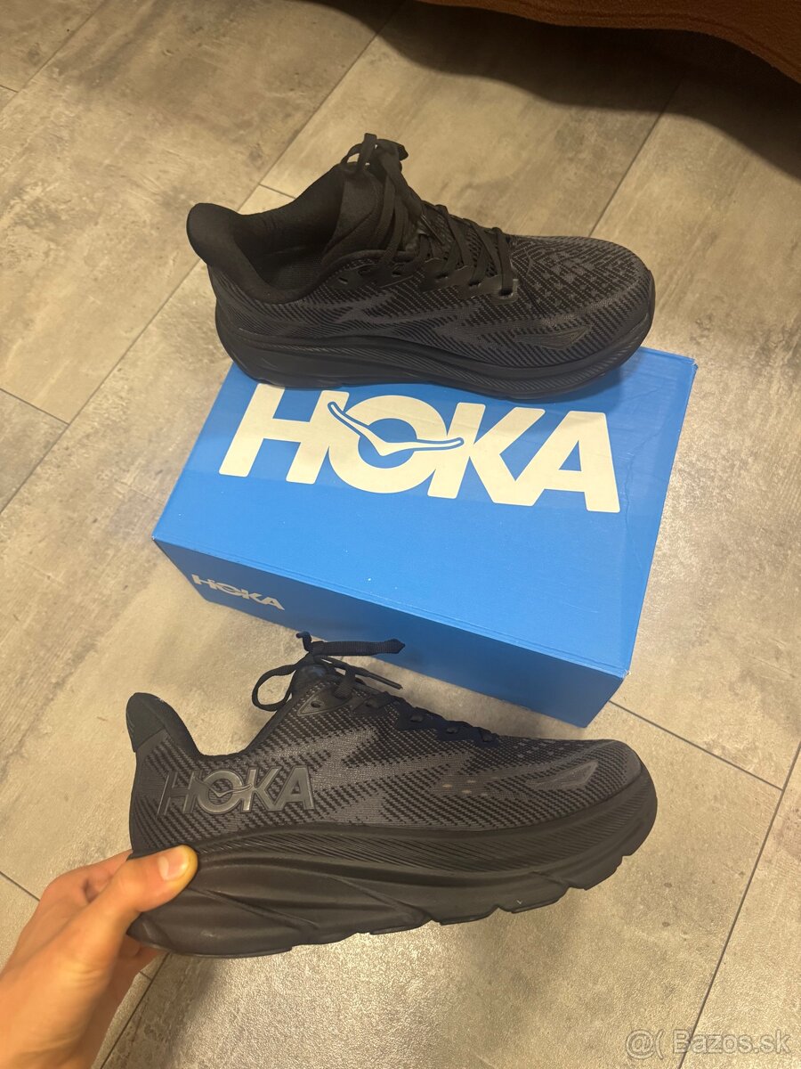 Hoka Clifton 9