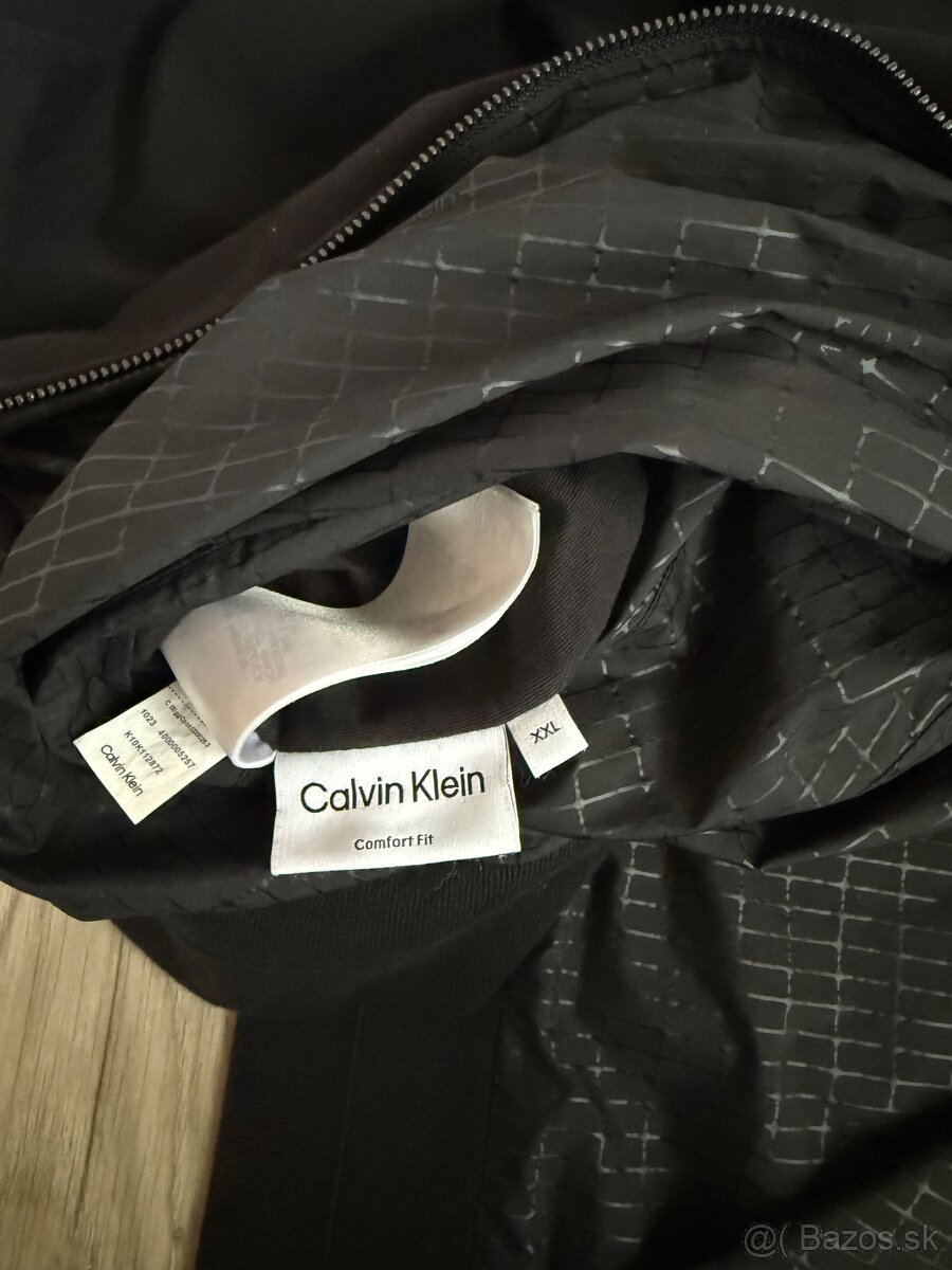 Bunda Calvin Klein