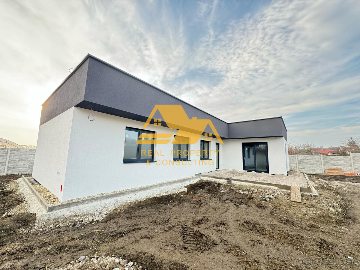 Predám 4 izbovú novostavbu rodinného domu v obci Žihárec