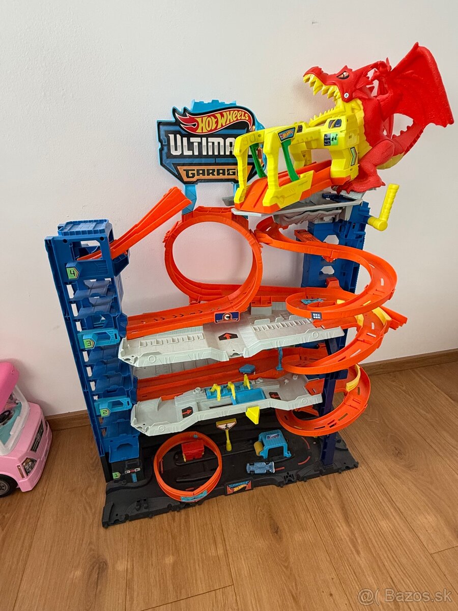 Hot wheels garáž