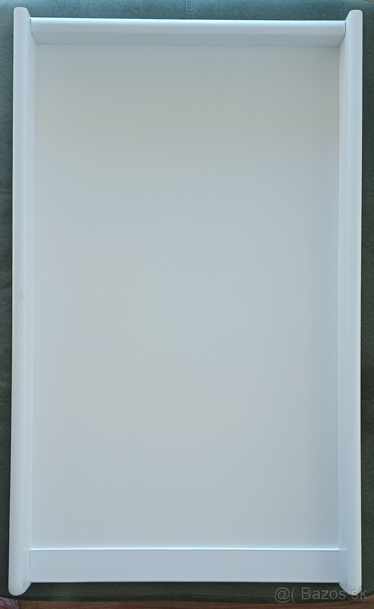 Prebaľovaci pult