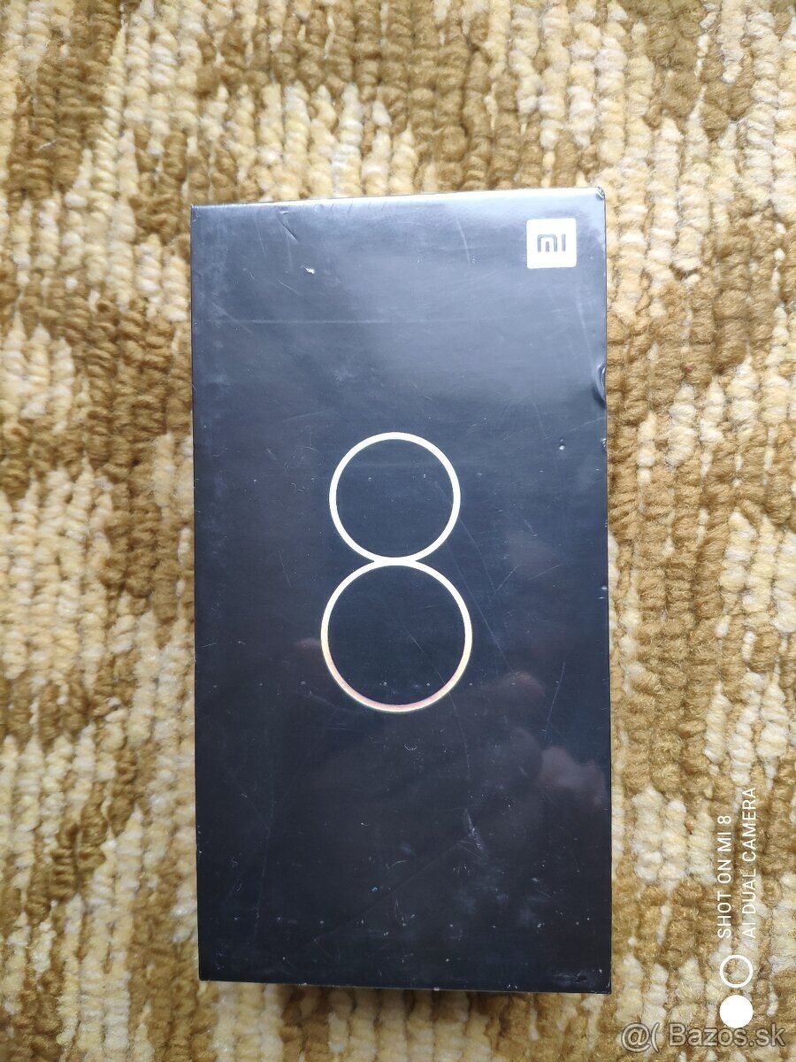 Predám Xiaomi Mi 8 6GB/64GB White+notifikačna dióda