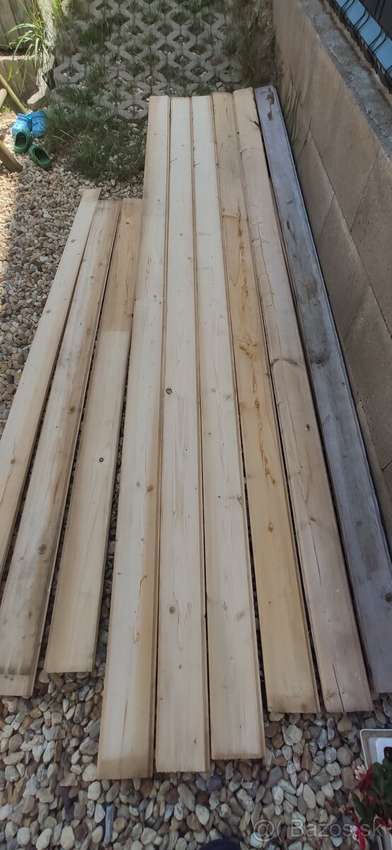 🌲 Predám smrekové podhľadové palubky – zvyšný materiál