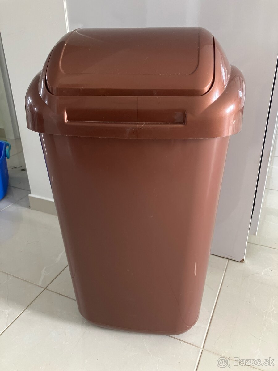 Predám veľký smetný kôš – 60 l